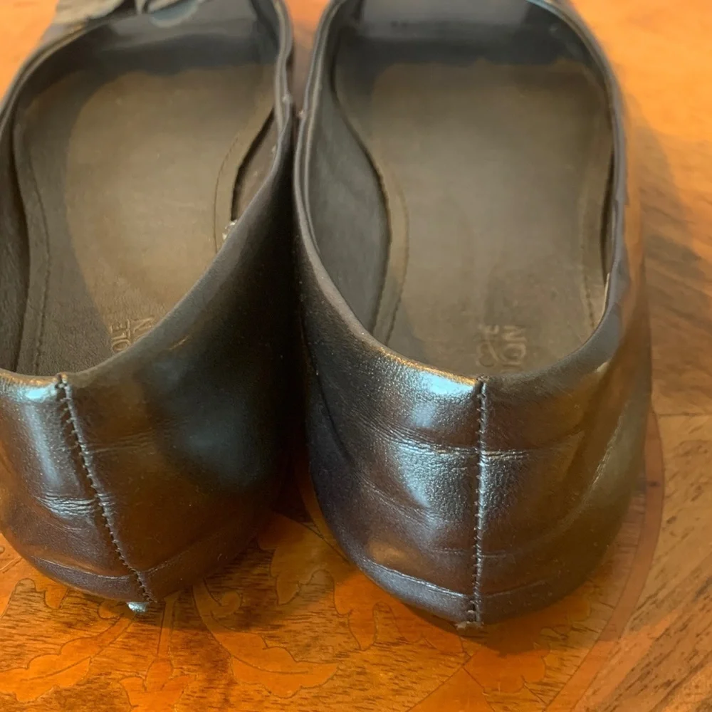 Gray Patent Leather Peep Toe Ballet Flats with Flower Accents Women’s Size 7